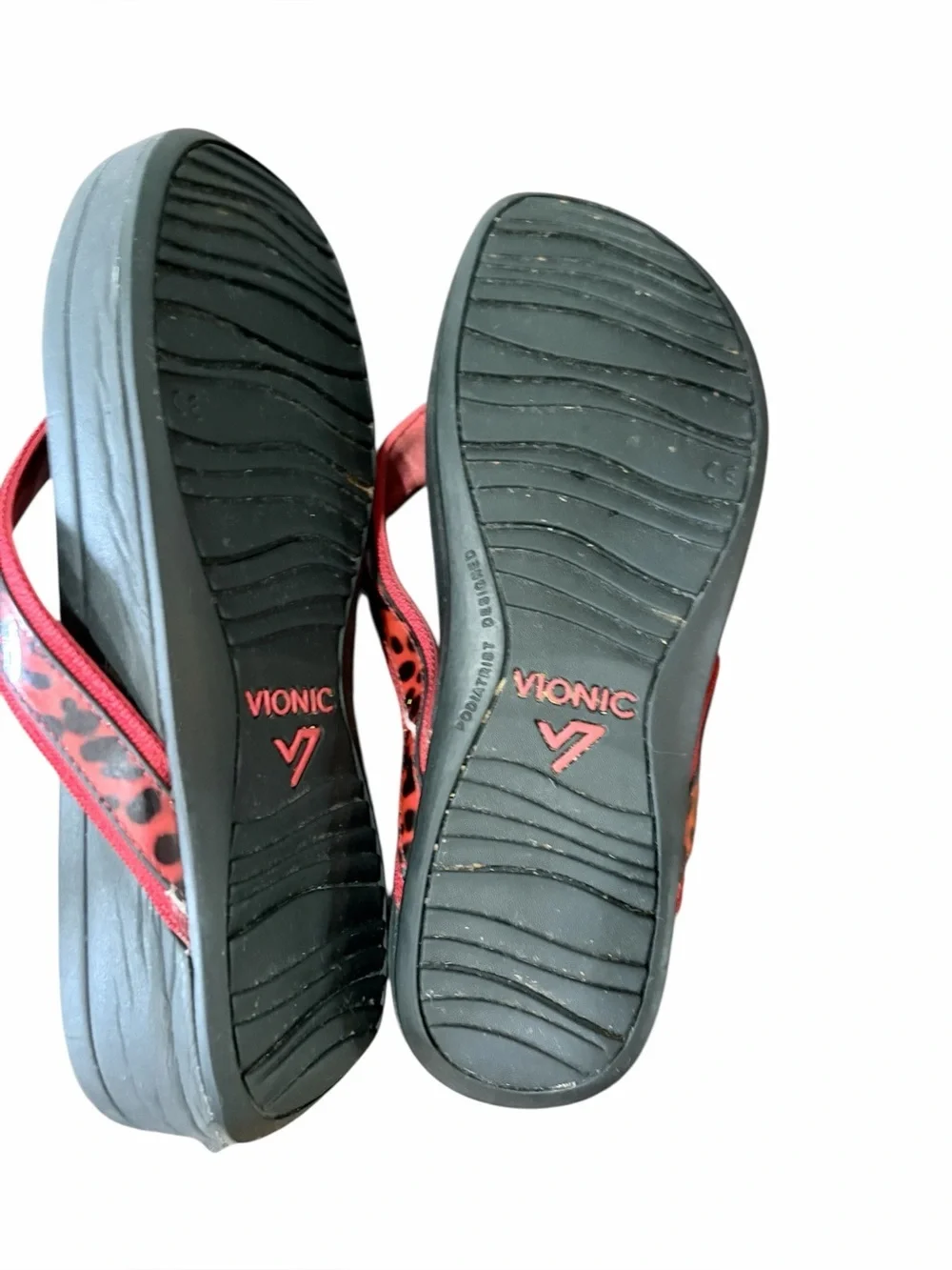 VIONIC High Tide Flip-Flops Platform Thongs Red Leopard Print Sandal Womens